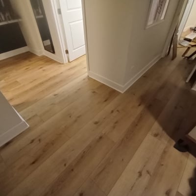VINYL FLOORING